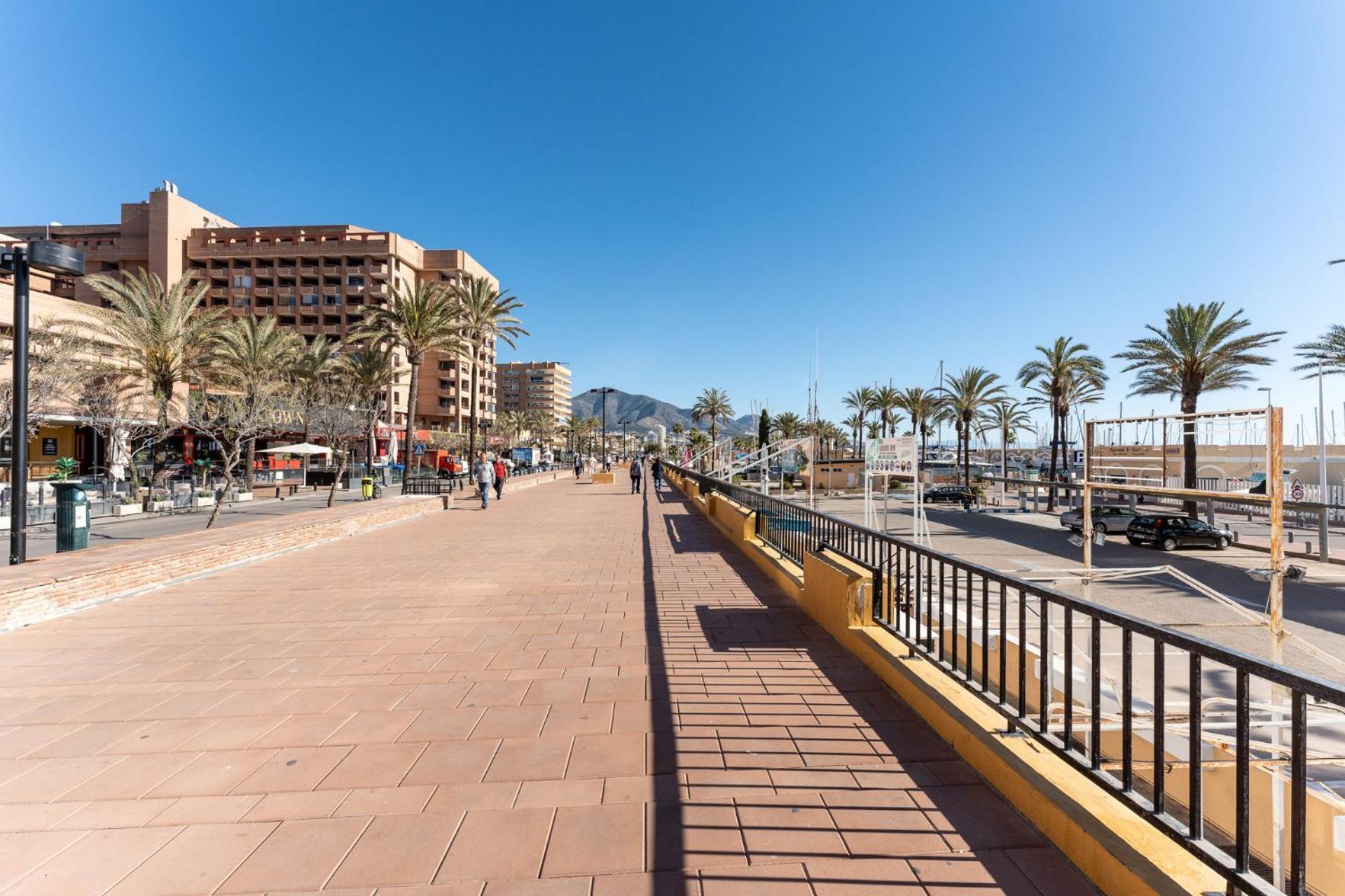 Malagasuite Fuengirola Beach & Sun Экстерьер фото